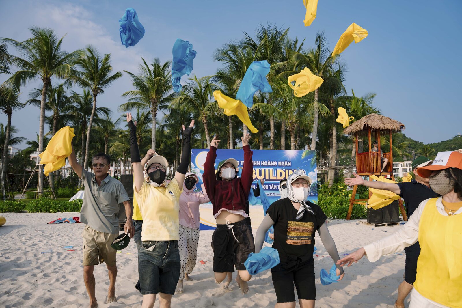 Niềm vui teambuilding của cán bộ nhân viên Hoàng Ngân
